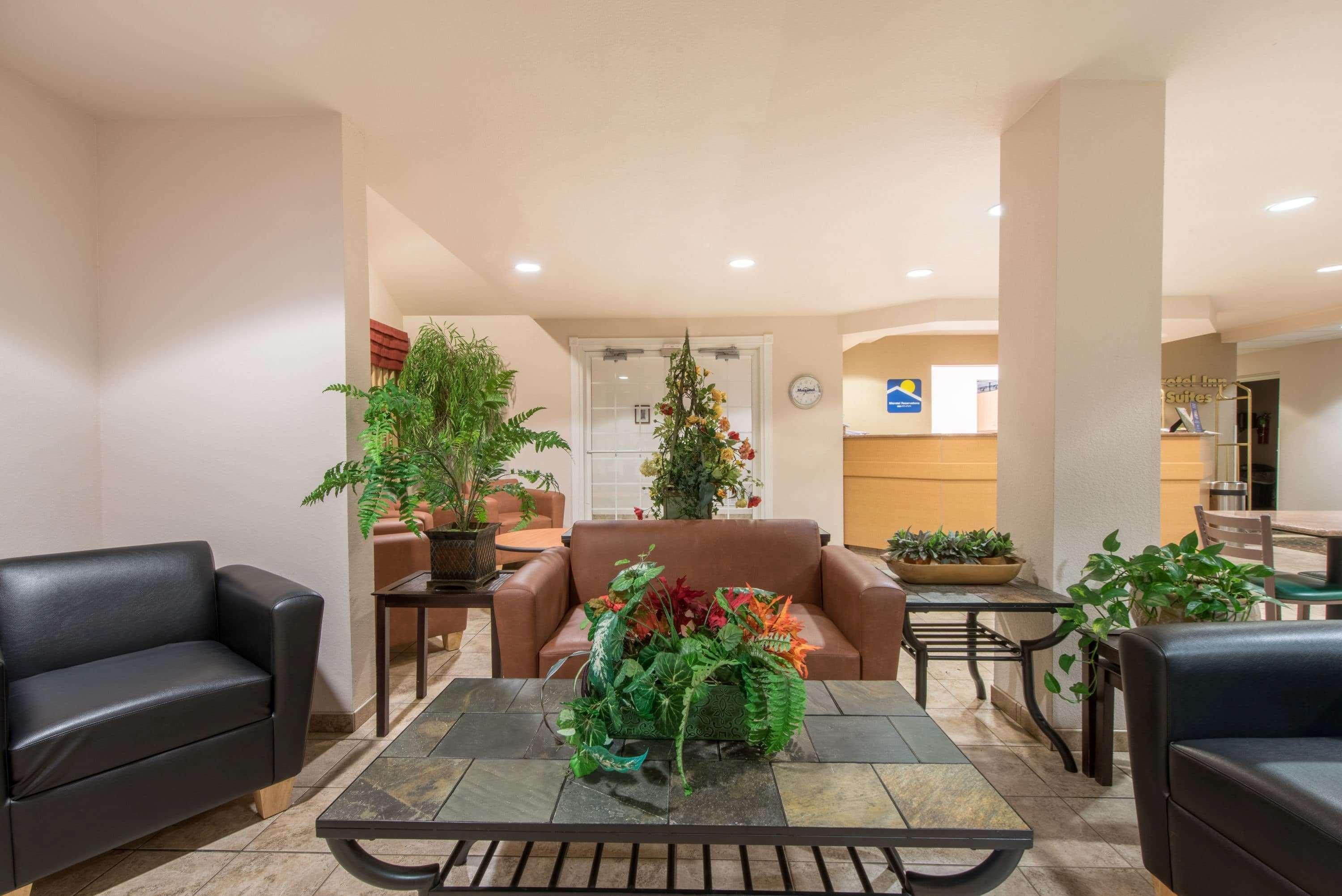 Microtel Inn & Suites By Wyndham Altus Exterior photo